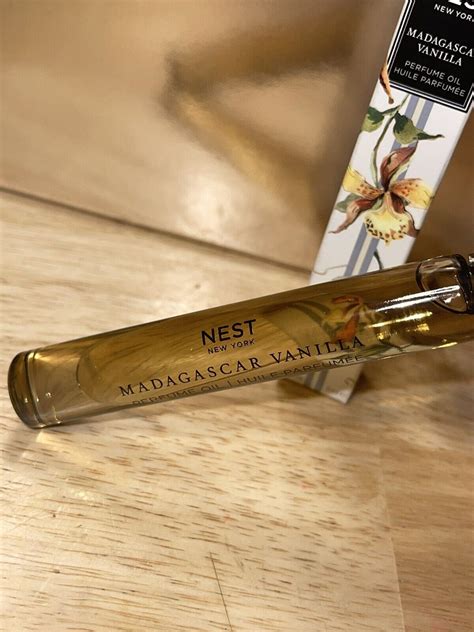 nest madagascar vanilla rollerball.